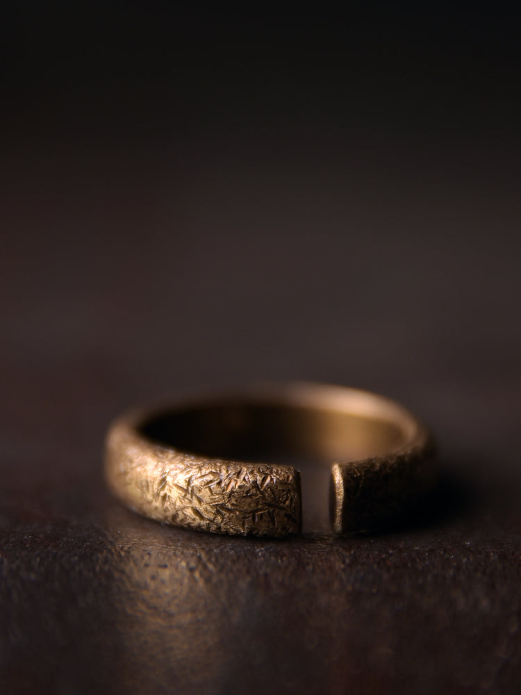 Original Design Open Ring for Women & Men – Vintage and Simple Couple’s Minimalist Copper Ring, Unisex Adjustable