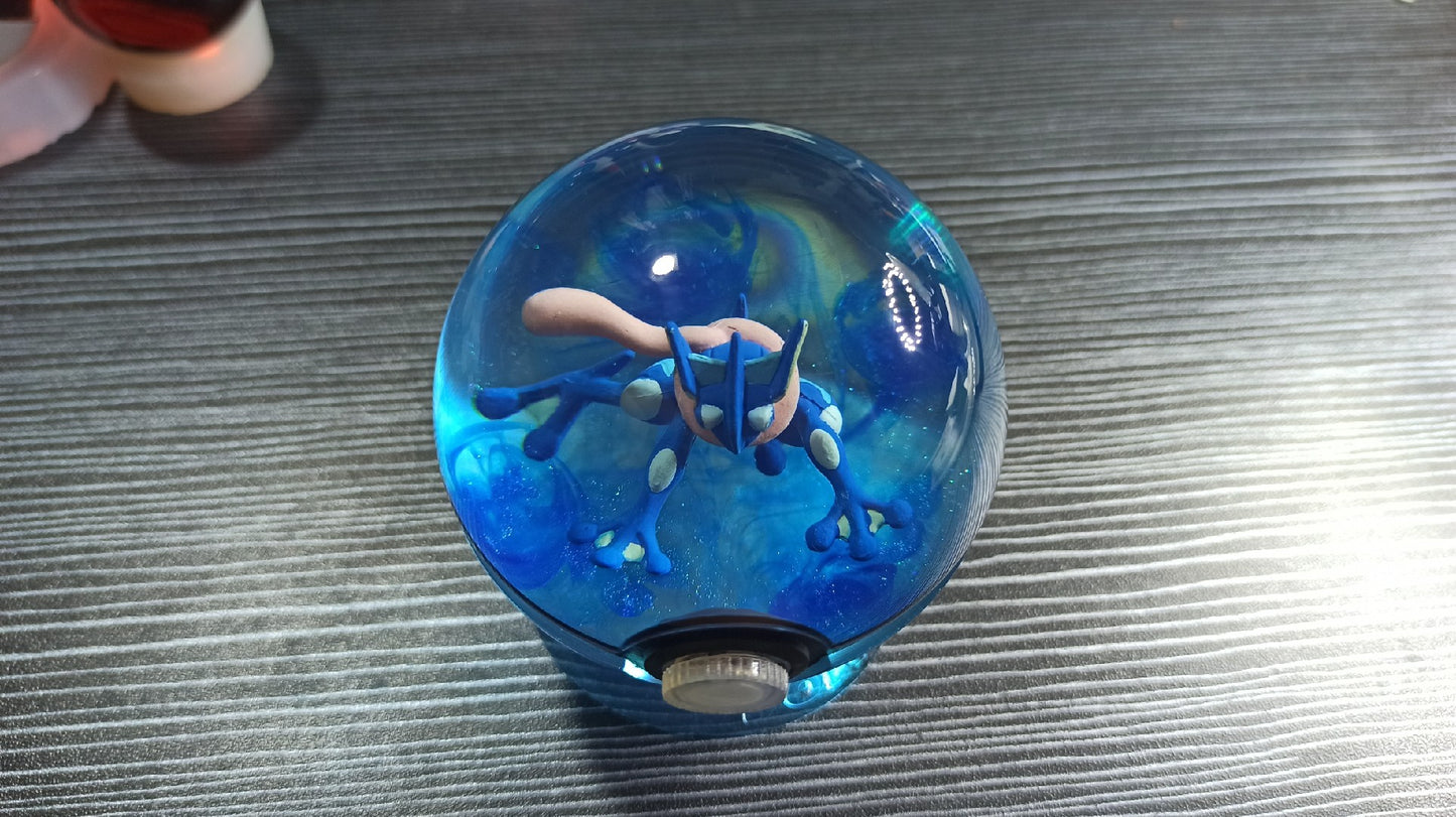 Pokémon Poké Ball Pokémon Night Light — Resin Craft