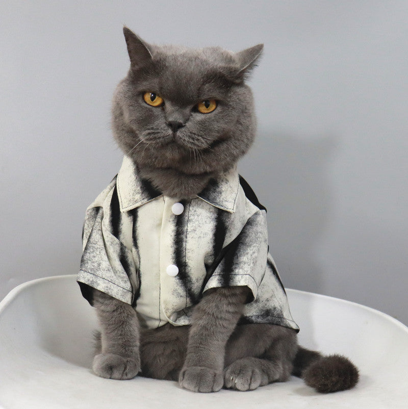 Fashionable Cat Clothes for Summer - Lightweight Cat Shirt to Prevent Shedding, Stylish Ink-Splashed Holiday Style