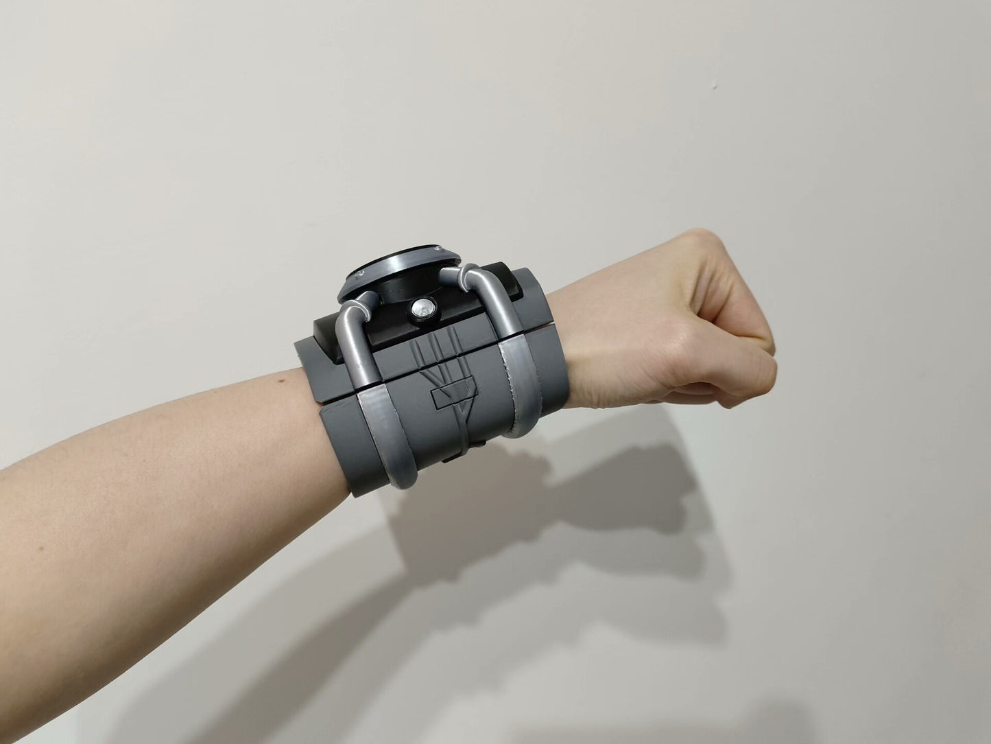Alien Hero Transformation Watch Prop - Spring-Loaded Pop-Up with Magnetic LEDs (V1 Style)