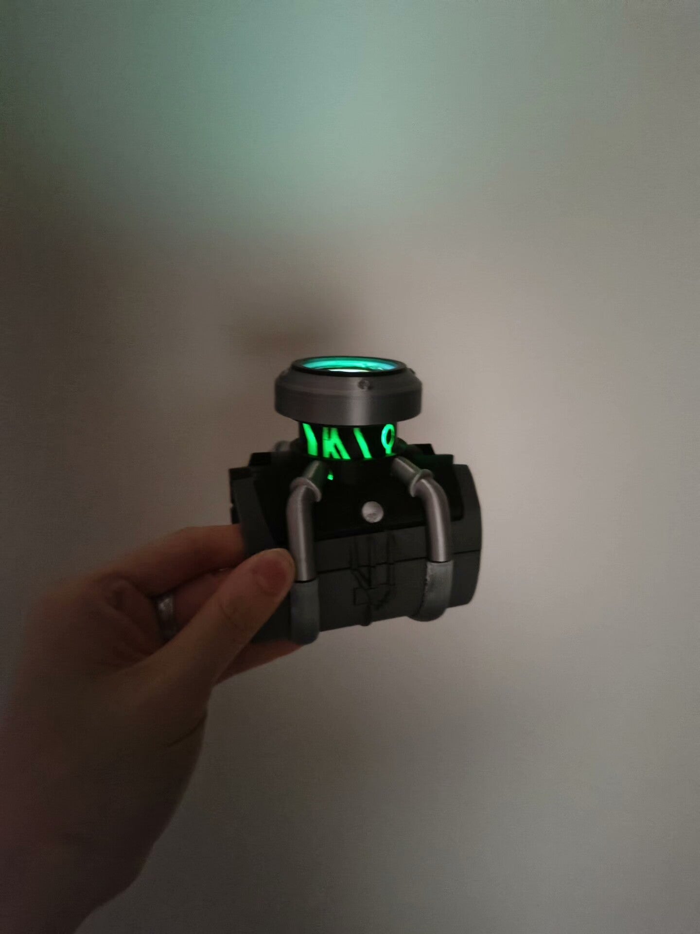 Real Smartwatch Screen Alien Hero Watch: Fully Functional Live Display (Includes Samsung Galaxy Watch)
