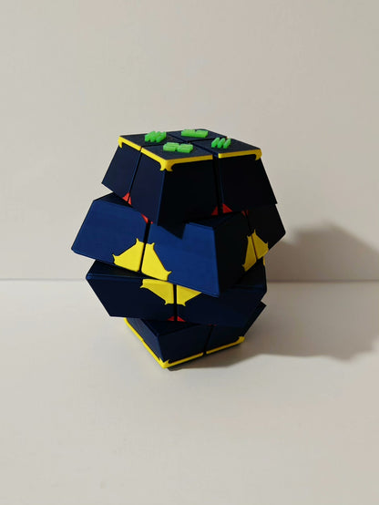 nteractive Demon Portal Puzzle Box - Twistable 1:1 Prop Replica with Rotating Layers