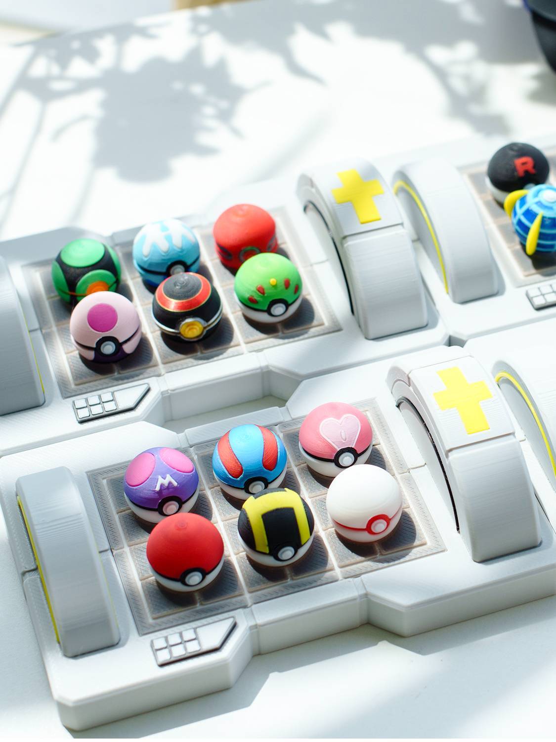 Miniature 15mm Poké Ball Replicas - Ultra Tiny Collectible Figures