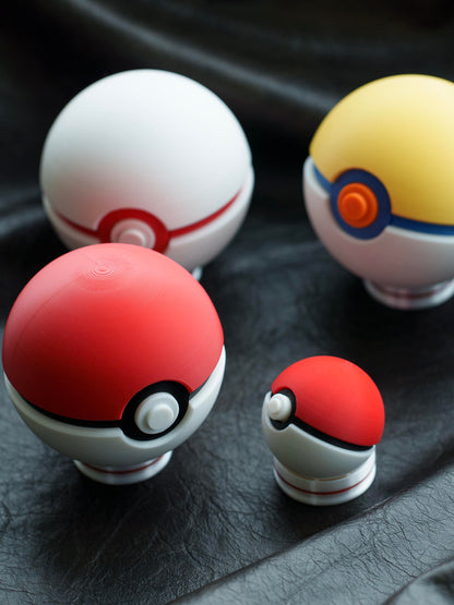 3D Printed Magnetic Poké Ball Replica | Openable Storage Prop Box (7.2cm)