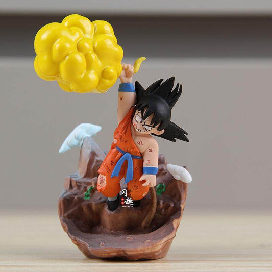 Classic Anime Kid Goku Battle-Damaged Flying Nimbus Figure - Desktop Diorama (10cm)