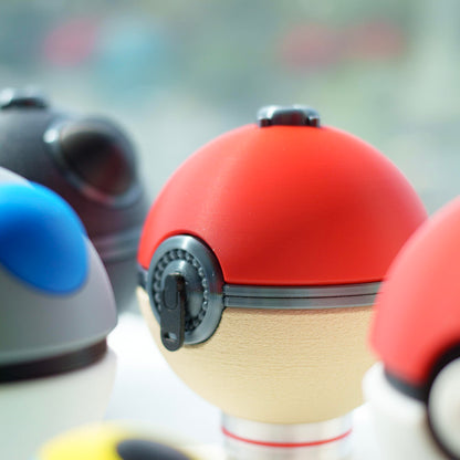 3D Printed Magnetic Poké Ball Replica | Openable Storage Prop Box (7.2cm)