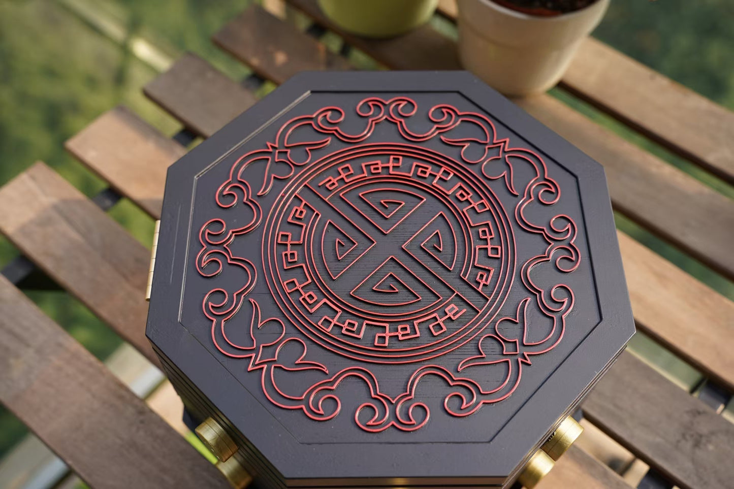 Master Fu's Chinese Miracle Box Replica - Miraculous Ladybug Cosplay Prop (25cm)