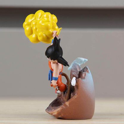 Classic Anime Kid Goku Battle-Damaged Flying Nimbus Figure - Desktop Diorama (10cm)