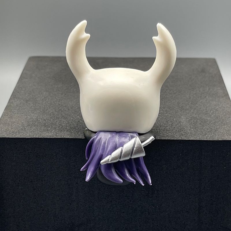 Custom Hollow Knight Peeking Figure - Monitor Sitter & Car Screen Ornament