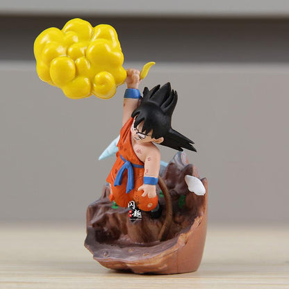 Classic Anime Kid Goku Battle-Damaged Flying Nimbus Figure - Desktop Diorama (10cm)