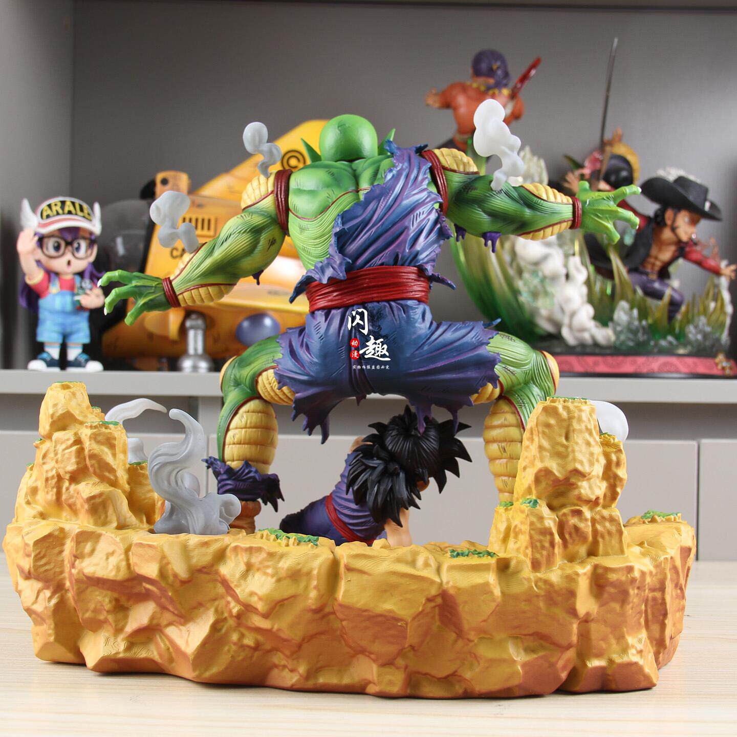 Dragon Ball Z Epic Moment: Piccolo Protecting Gohan GK Style Statue (28cm)