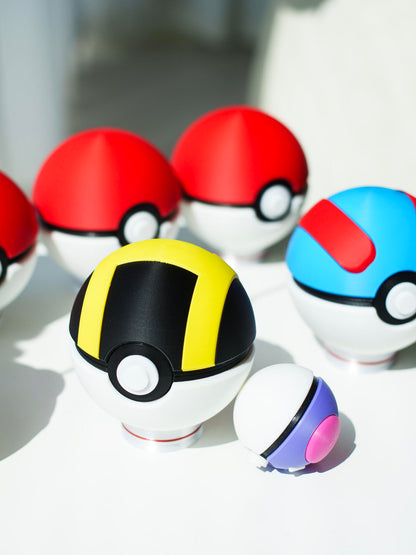 3D Printed Magnetic Poké Ball Replica | Openable Storage Prop Box (7.2cm)