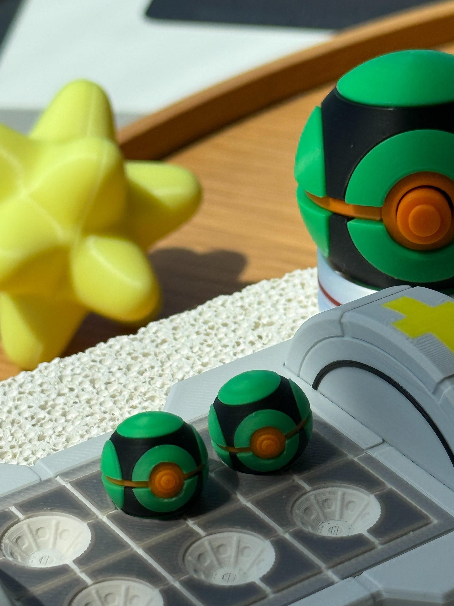 Miniature 15mm Poké Ball Replicas - Ultra Tiny Collectible Figures